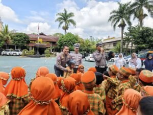 Operasi Zebra Semeru 2025, Satlantas Polres Malang Ajak 137 Murid TK Muslimat NU Dewi Masitoh I Belajar Tertib Lalu Lintas - Teropong Rakyat