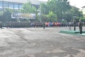 Peringati HUT Korem-62, Kodim 0818 Gelar Karya Bhakti Bersihkan Anak Sungai Molek - Teropong Rakyat