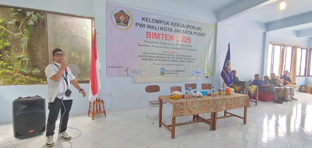 Portal Berita Indonesia dan Dunia Terkini Hari Ini, Update Harian Terbaru, Terlengkap, Tajam, Aktual dan Berimbang. Generasi Melek Media: Misi Besar YPRN di Era Media Sosial - Teropong Rakyat