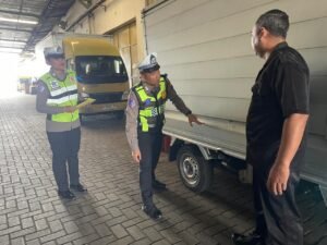 Satlantas Polres Malang Gelar Sosialisasi Operasi Zebra Semeru 2025 di Pakisaji - Teropong Rakyat