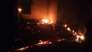 Rumah Warga di Desa Pringgodani Terbakar, Kerugian Capai Rp70 Juta - Teropong Rakyat