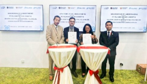 Portal Berita Indonesia dan Dunia Terkini Hari Ini, Update Harian Terbaru, Terlengkap, Tajam, Aktual dan Berimbang. Perluas Jangkauan Layanan Internasional, PT Pelindo Solusi Logistik Jalin Kerjasama Strategis dengan Uni-Star Logistics - Teropong Rakyat