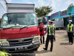 Ops Zebra Semeru 2025:Siswa Hingga Komunitas Vespa Dapat Sosialisasi Tertib Lalu lintas - Teropong Rakyat