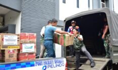 Pelindo Regional 2 Tanjung Priok Gandeng TNI AL Salurkan Bantuan untuk Korban Banjir dan Longsor di Sumatera