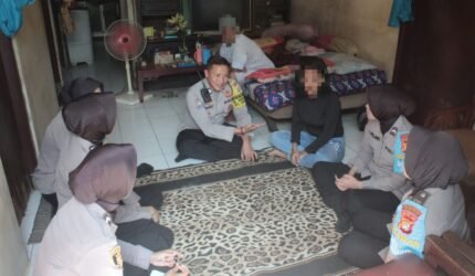 Tindak Lanjut Laporan KDRT, Polwan Jaga Jakarta Lakukan Sambang dan Pendampingan - Teropong Rakyat