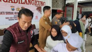 Portal Berita Indonesia dan Dunia Terkini Hari Ini, Update Harian Terbaru, Terlengkap, Tajam, Aktual dan Berimbang. Satresnarkoba Polres Malang Gelar Santunan Yatim dan Doa Bersama di HUT Reserse ke-78 - Teropong Rakyat