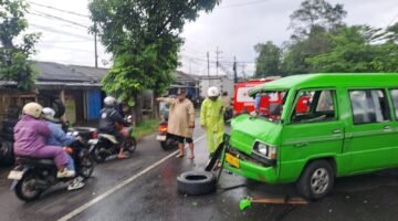 L300 Tabrak Truk di Pakisaji, Polisi Lakukan Olah TKP