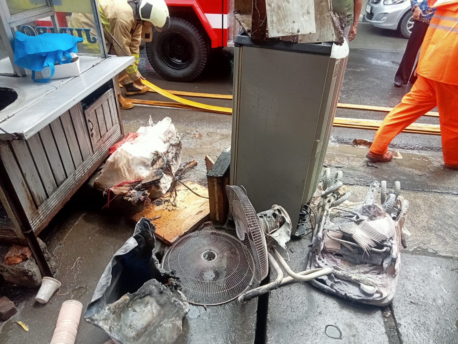 Lupa Cabut Colokan Kipas Angin, Rumah Kontrakan di Kemayoran Nyaris Hangus Terbakar - Teropong Rakyat