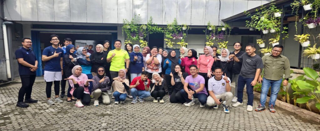 BRI Kebon Jeruk Selenggarakan Acara Senam Pagi untuk Tingkatkan Kesehatan dan Kebersamaan - Teropong Rakyat