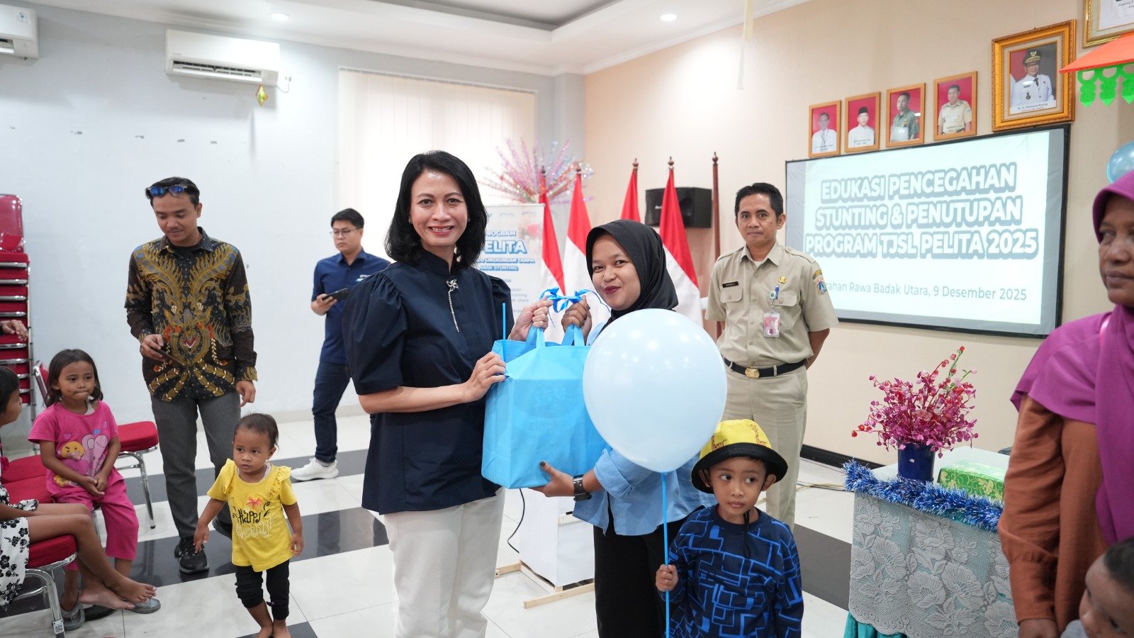 Pelindo Solusi Logistik Bantu Balita di Rawa Badak Utara Lulus Stunting melalui TJSL Pelita