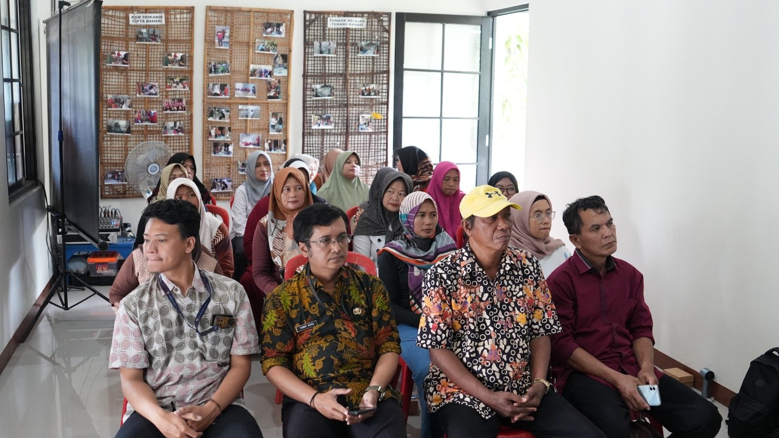 PT Pelindo Solusi Logistik Dorong Pemberdayaan Masyarakat Pesisir melalui Program TJSL Community Empowerment Tanjung Mas - Teropong Rakyat