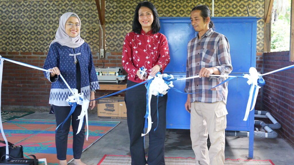 Portal Berita Indonesia dan Dunia Terkini Hari Ini, Update Harian Terbaru, Terlengkap, Tajam, Aktual dan Berimbang. Pelindo Solusi Logistik Group Wujudkan Ekonomi Hijau melalui Program TJSL MADANI - Teropong Rakyat