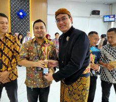 Meriahkan HUT BRI ke-130, Penyerahan Piala dan Hadiah Juara Tenis Meja di Kanca Daan Mogot Berlangsung Penuh Antusias dan Sportivitas