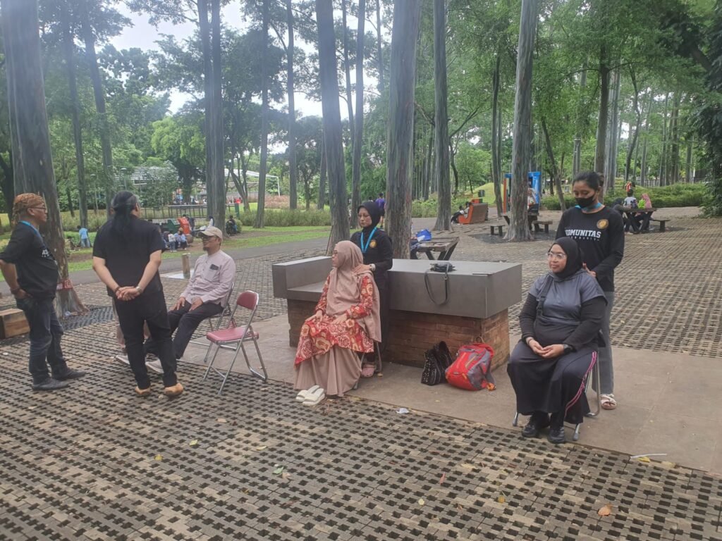 Fajar Sauri Apresiasi Aktivasi Taman 24 Jam oleh Komunitas Asem Baris dan WTSSP dengan Giat Berkelanjutan di Ecopark - Teropong Rakyat