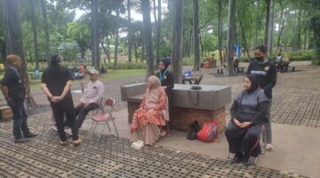 Fajar Sauri Apresiasi Aktivasi Taman 24 Jam oleh Komunitas Asem Baris dan WTSSP dengan Giat Berkelanjutan di Ecopark