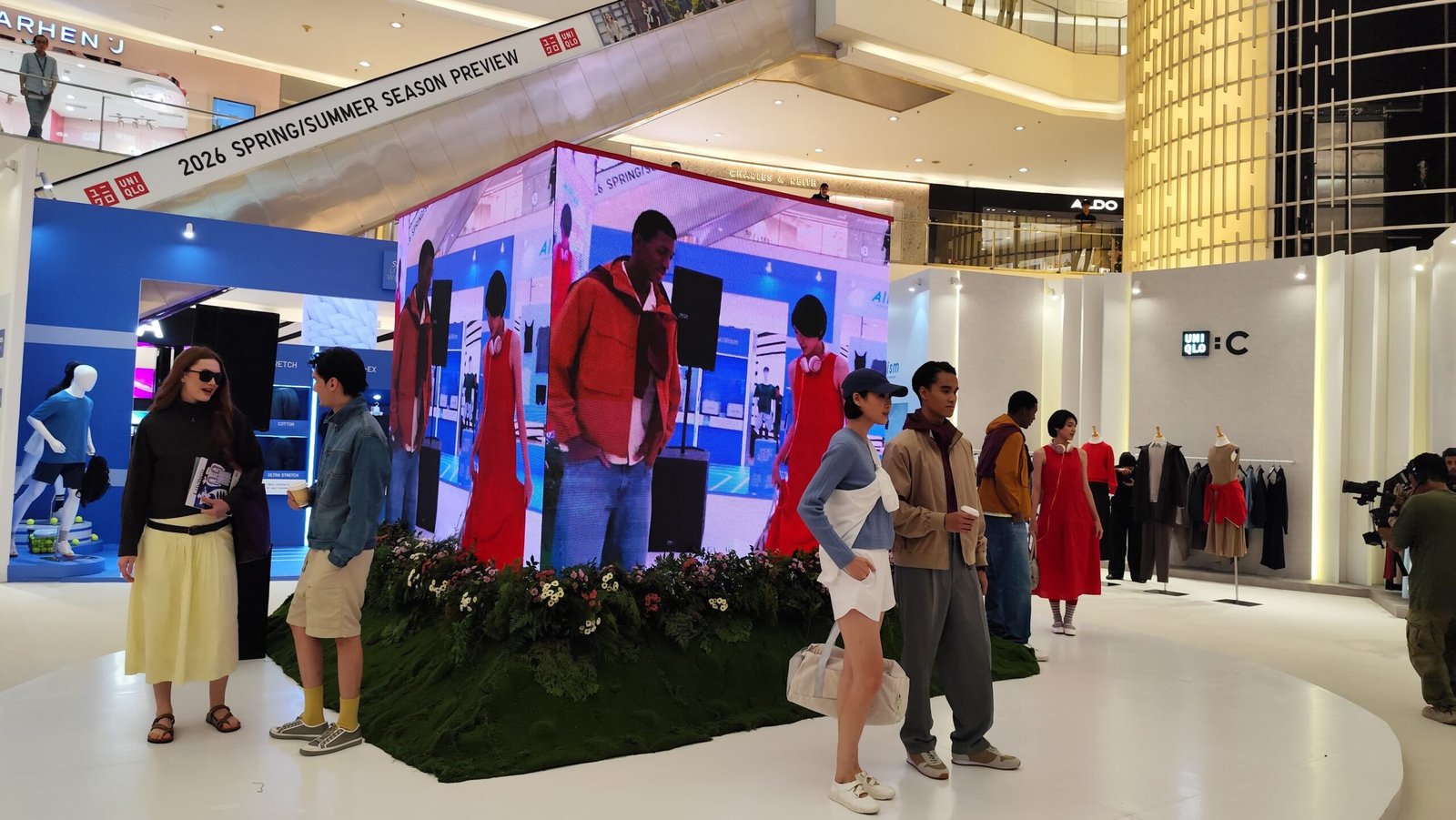 Nikita Willy dan Indra Priawan Bagikan Solusi Berpakaian Cerdas untuk Keseharian di Acara UNIQLO Spring/Summer 2026 Season Preview - Teropong Rakyat