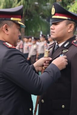 Satyalencana Pengabdian Tersemat, Kapolres Batu : “Lencana Bukti Loyalitas dan Pengabdian Tanpa Cacat”