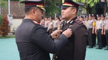 Satyalencana Pengabdian Tersemat, Kapolres Batu : “Lencana Bukti Loyalitas dan Pengabdian Tanpa Cacat”