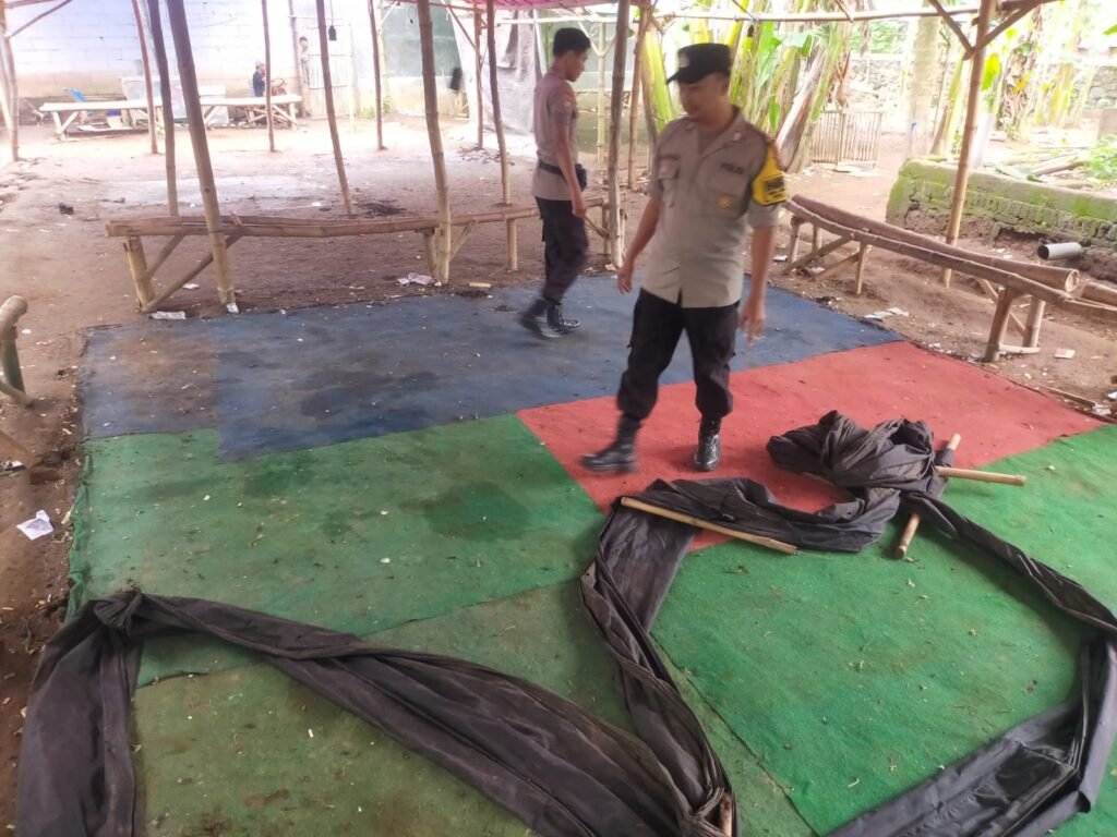 Portal Berita Indonesia dan Dunia Terkini Hari Ini, Update Harian Terbaru, Terlengkap, Tajam, Aktual dan Berimbang. Polres Pasuruan Kota Bersama Tokoh Masyarakat Tegaskan Komitmen Berantas Perjudian - Teropong Rakyat
