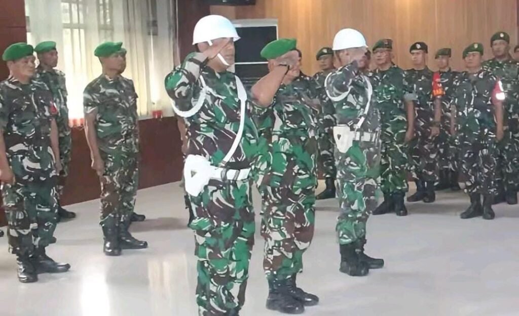 Portal Berita Indonesia dan Dunia Terkini Hari Ini, Update Harian Terbaru, Terlengkap, Tajam, Aktual dan Berimbang. Tuduh Pedagang Es Gabus Pakai Spons, Babinsa Utan Kayu Ditahan 21 Hari - Teropong Rakyat