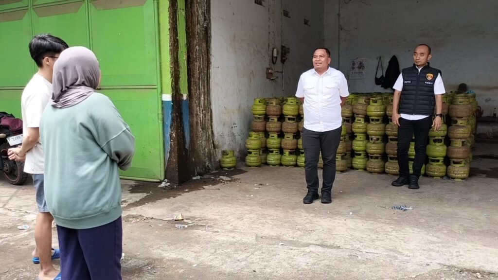 Jelang Ramadhan Polres Bondowoso Cek Ketersediaan dan Penyaluran Gas Melon - Teropong Rakyat