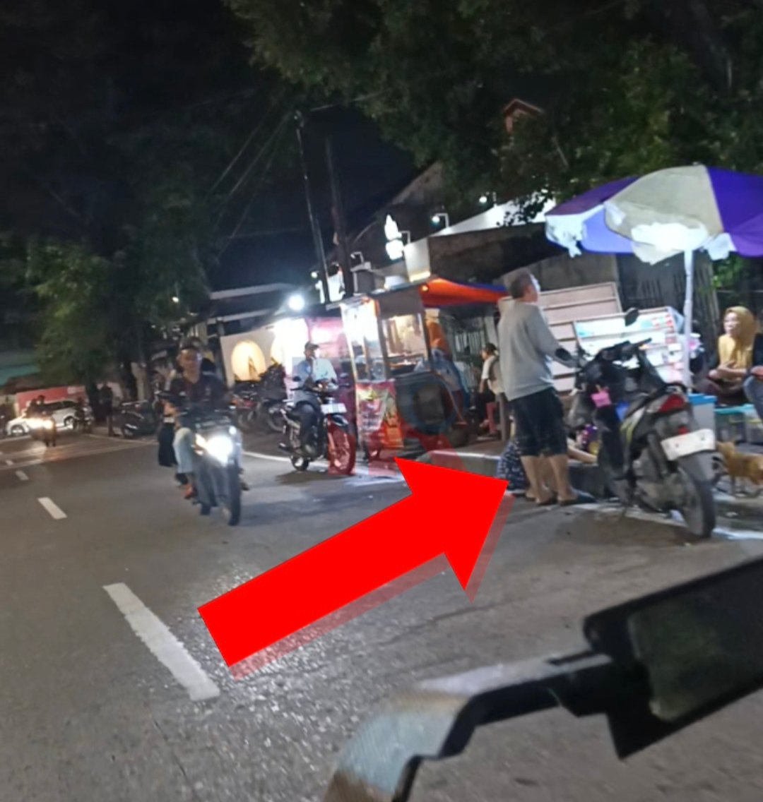 Portal Berita Indonesia dan Dunia Terkini Hari Ini, Update Harian Terbaru, Terlengkap, Tajam, Aktual dan Berimbang. Rokok Ilegal Menjamur di Warakas, Dekat Bea Cukai dan Polsek: Hukum Seolah Mandul - Teropong Rakyat