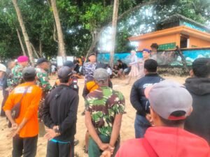 Pencari Ikan Terseret Arus di Pantai Balekambang, Tim SAR Lakukan Pencarian - Teropong Rakyat