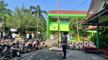 Polres Probolinggo Kota Cegah Bullying, Beri Edukasi Pelajar di Sejumlah Sekolah