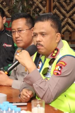 Kakorlantas Polri Ajak Driver Ojol Kota Batu Jadi Pelopor Keselamatan Jalan