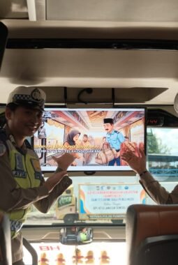 Polantas Menyapa, Polres Malang Putar Video Keselamatan di Bus untuk Tekan Pelanggaran