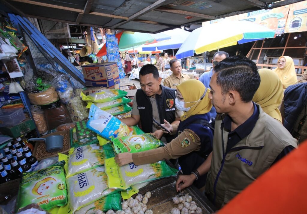 Satgas Pangan Polres Madiun Sidak Pasar Antisipasi Lonjakan Harga Bapokting Jelang Ramadhan - Teropong Rakyat