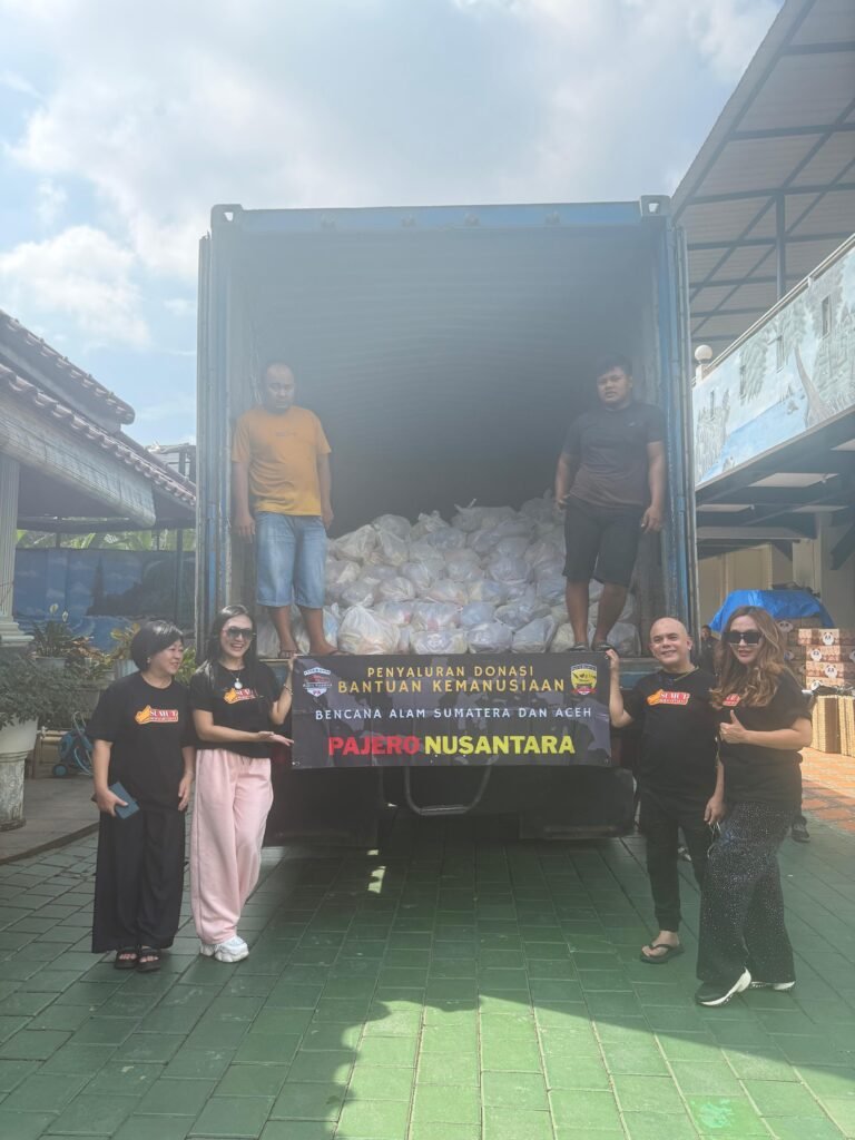Portal Berita Indonesia dan Dunia Terkini Hari Ini, Update Harian Terbaru, Terlengkap, Tajam, Aktual dan Berimbang. Pajero Nusantara Bhakti Sosial Sembako dan Logistik Ke Sibolga dan Aceh - Teropong Rakyat