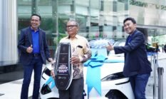 Pesta Raya Bikin Auto Cuan, Nasabah Bank Raya Bawa Pulang BYD hingga Motor Listrik