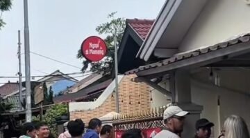 Tragis !!! Karyawan Kafe Ditemukan Tak Bernyawa Tergantung di Dapur