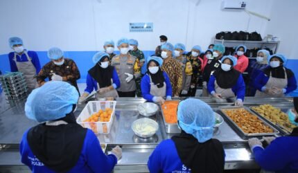 Kapolres Madiun Resmikan SPPG ke 2 dan 3 di Desa Sogo, Perkuat Program Gizi Cegah Stunting - Teropong Rakyat