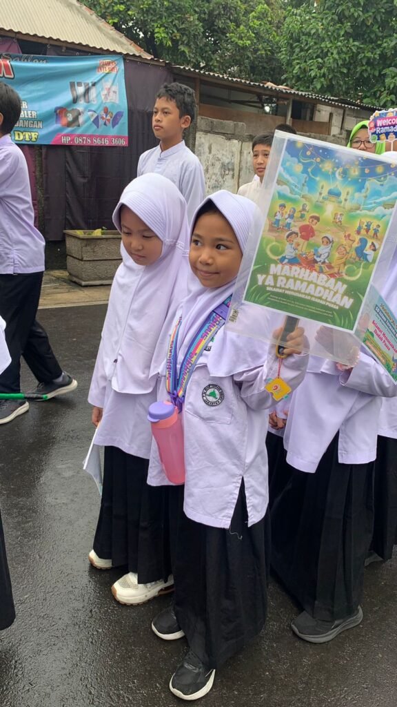 Portal Berita Indonesia dan Dunia Terkini Hari Ini, Update Harian Terbaru, Terlengkap, Tajam, Aktual dan Berimbang. Sambut Ramadhan 1447 H, Ratusan Siswa SDIT Meranti Gelar Pawai Tarhib Ramadhan - Teropong Rakyat