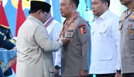 Presiden Prabowo Anugerahkan Tanda Kehormatan kepada 70 Tokoh Penggerak Gizi dan Ketahanan Pangan Nasional - Teropong Rakyat