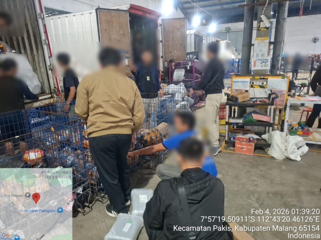 Bea Cukai Malang Amankan 110.840 Batang Rokok Ilegal dari Jasa Ekspedis - Teropong Rakyat