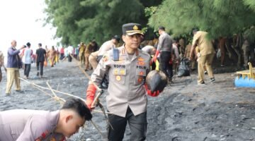 Polresta Banyuwangi Wujudkan Wisata Aman dan Resik Melalui Gerakan Banyuwangi Asri