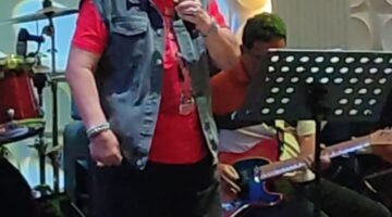 Diusia Senja Penyanyi Legendaris Andy Achmad Semangat Bermusik Tetap Menyala