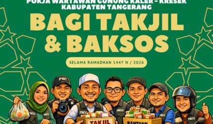 ‎Pokja Wartawan Gunung Kaler-Kresek Berbagi Takjil di Depan Kantor Camat Gunung Kaler - Teropong Rakyat