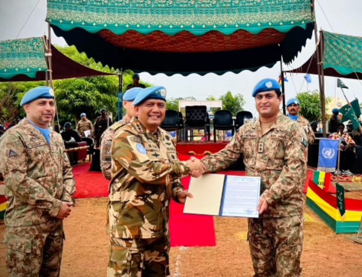 Mayjen TNI Maychel Asmi Pimpin Medal Parade PAKBATT-11, Tegaskan Komitmen Perdamaian Dunia - Teropong Rakyat