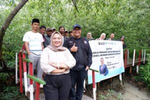 Portal Berita Indonesia dan Dunia Terkini Hari Ini, Update Harian Terbaru, Terlengkap, Tajam, Aktual dan Berimbang. Perkuat Ketahanan Ekosistem Muara Beting, SUCOFINDO Tanam 5.000 Bibit Mangrove - Teropong Rakyat
