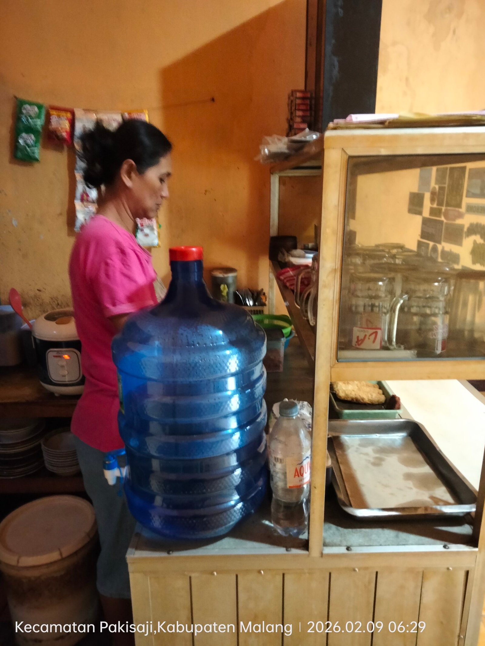 Warung Remaja Pakisaji, Soto Daging Legendaris yang Tak Pernah Sepi Pembeli