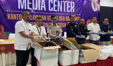 Pengungkapan Penyelundupan 3 Ton Sisik Trenggiling di Pelabuhan Tanjung Priok - Teropong Rakyat