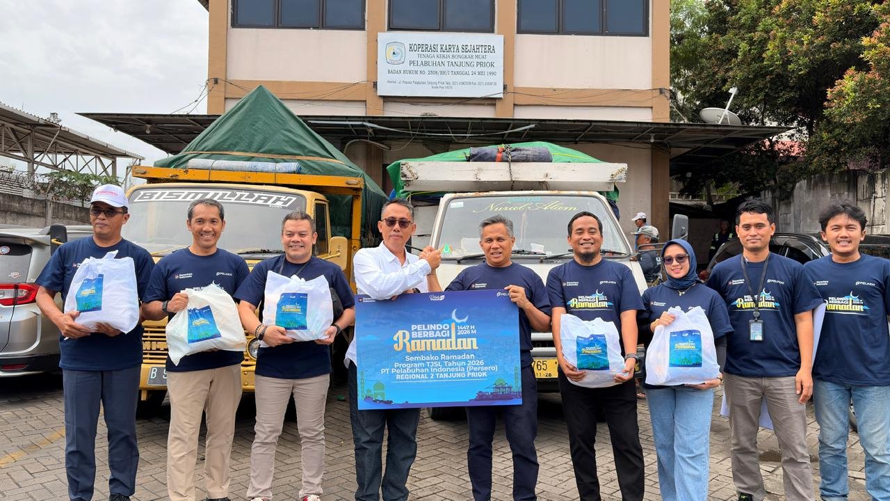 Wujud Kepedulian di Bulan Suci: Pelindo Regional 2 Tanjung Priok Salurkan Bantuan Sembako bagi Ribuan Penerima - Teropong Rakyat