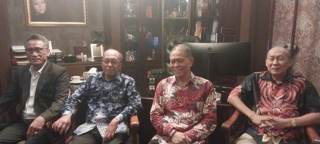 Portal Berita Indonesia dan Dunia Terkini Hari Ini, Update Harian Terbaru, Terlengkap, Tajam, Aktual dan Berimbang. KERUNTUHAN PROFESI ADVOKAT: Kriminalisasi Advokat Hendra Sianipar - Teropong Rakyat