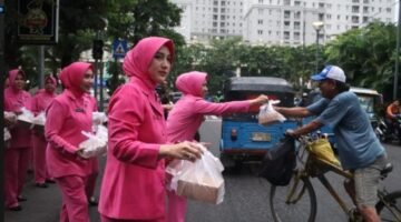 Ramadhan Penuh Kepedulian, Polres Metro Jakpus dan Polsek Kemayoran Gelar Buka Bersama, Berbagi Takjil dan Santunan Anak Yatim-Piatu