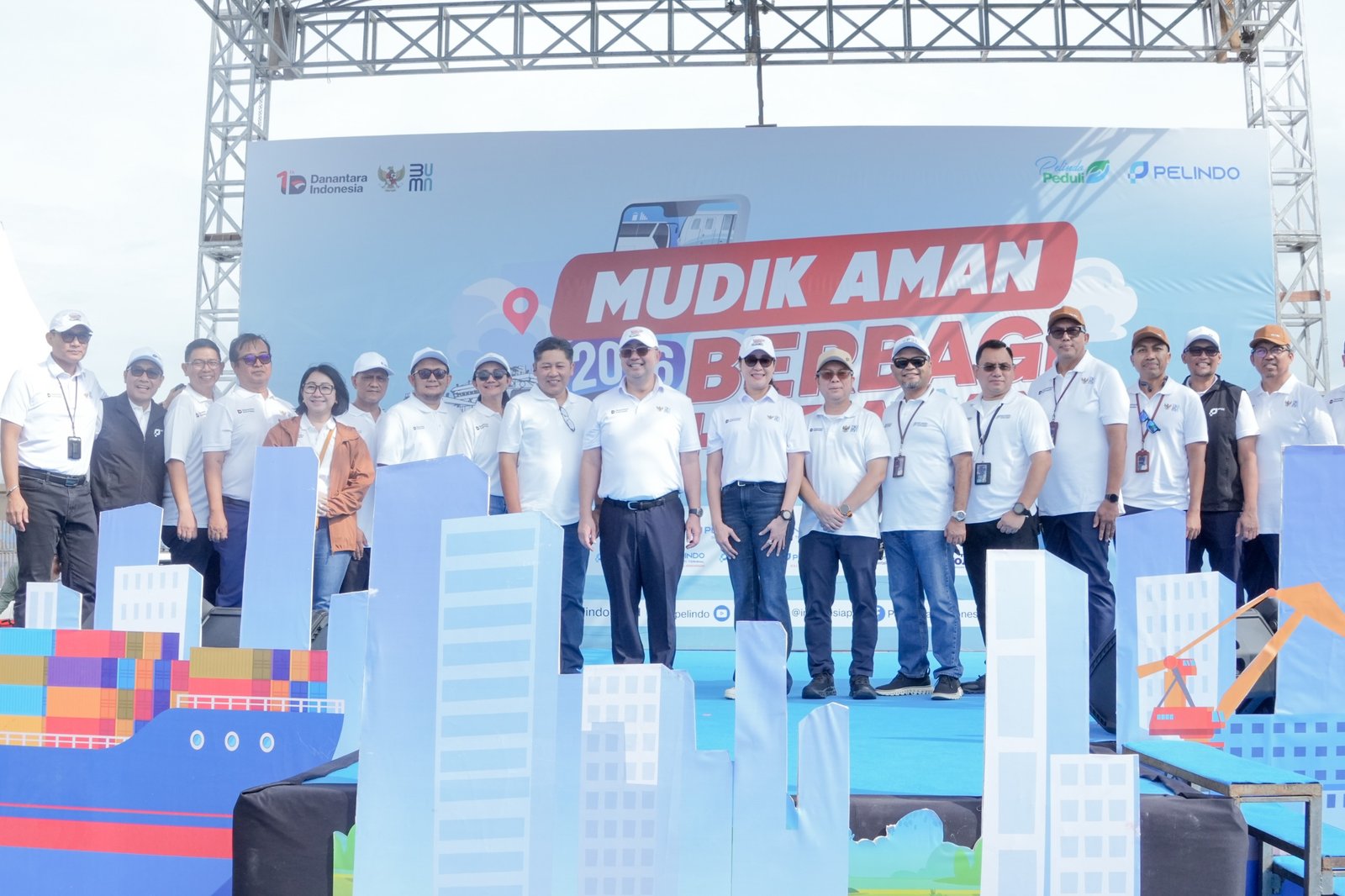 PTP Nonpetikemas Berangkatkan 200 Pemudik ke Purwokerto dalam Program Mudik Gratis Pelindo Group 2026 - Teropong Rakyat