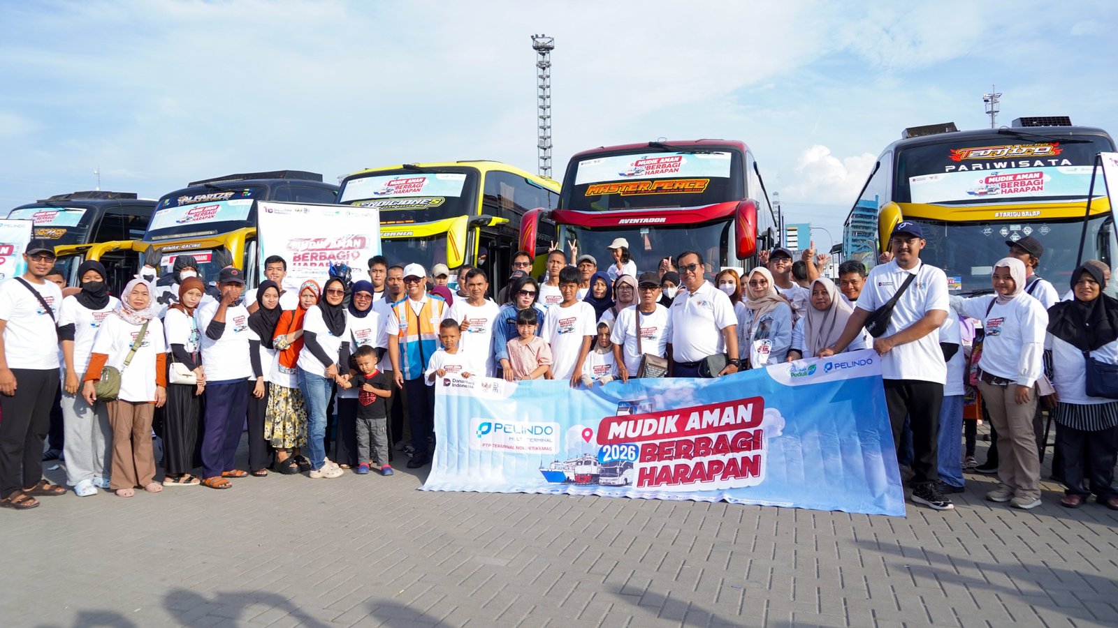 PTP Nonpetikemas Berangkatkan 200 Pemudik ke Purwokerto dalam Program Mudik Gratis Pelindo Group 2026 - Teropong Rakyat